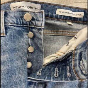 Aritzia Denim Forum The Arlo High Rise Straight Size 25